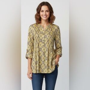 Cocomo Yellow Patterned 3/4 Sleeve V-Neck Blouse Size Small